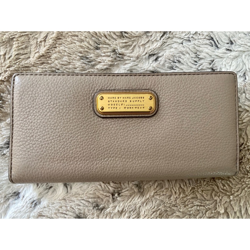 Marc Jacobs Tan Leather Bi-Fold Wallet